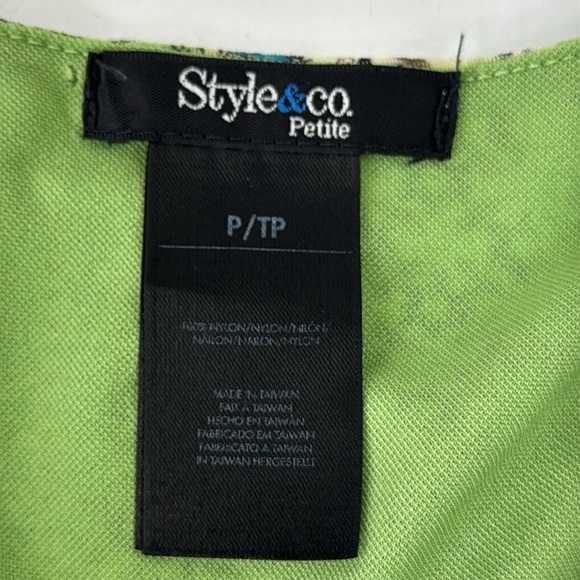 STYLE & Co  Green patterned v-neck sleeveless top - Picture 3 of 9
